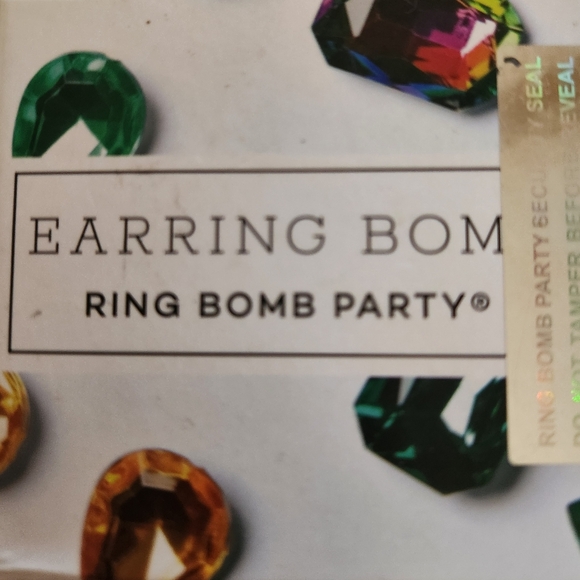 Ring Bomb Party Earrings - Picture 3 of 3